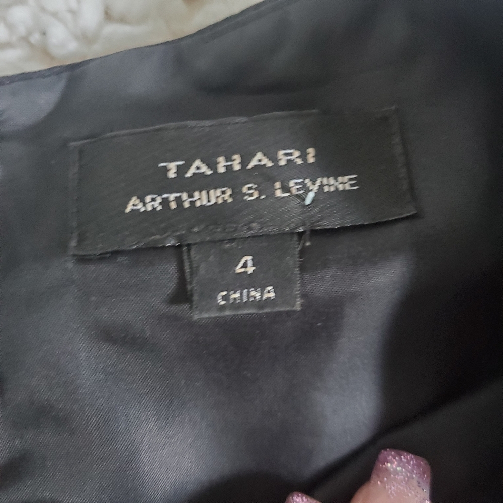 Tahari ASL Sleeveless Sheath Dress Pleated Round Neck Black Women's Size 4 - Picture 7 of 9